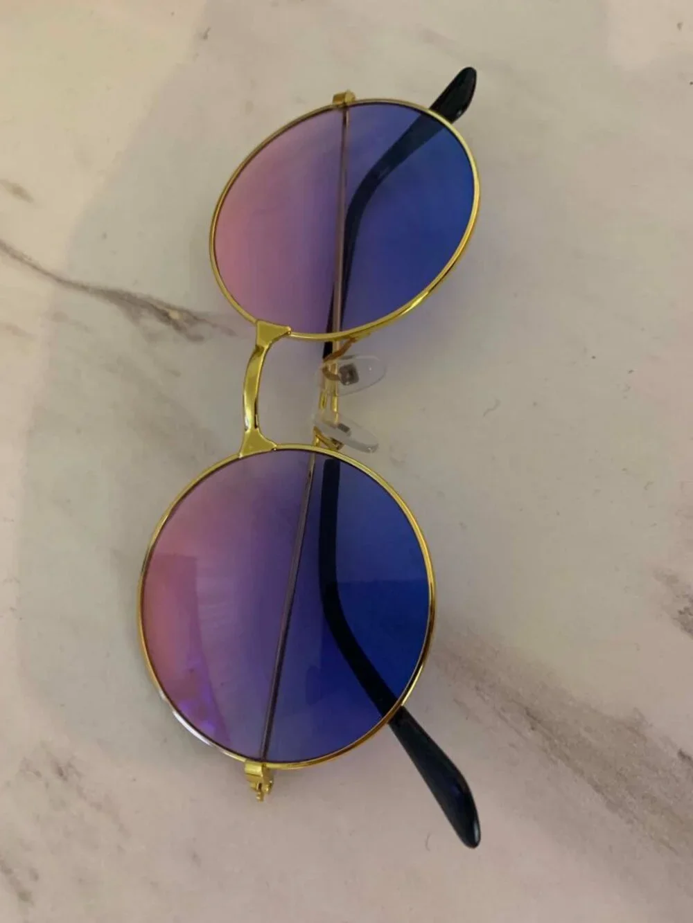 Retro Round Sunglasses With Gold Metal Frame Gradient Pink to Blue Lenses